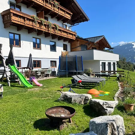 Bio Bauernhof Oberbenk * וואגריין